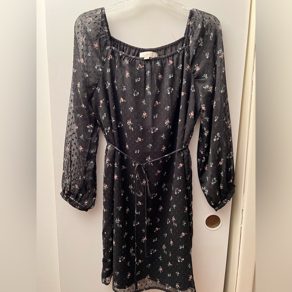 Loft floral long sleeves dress in Petite S.